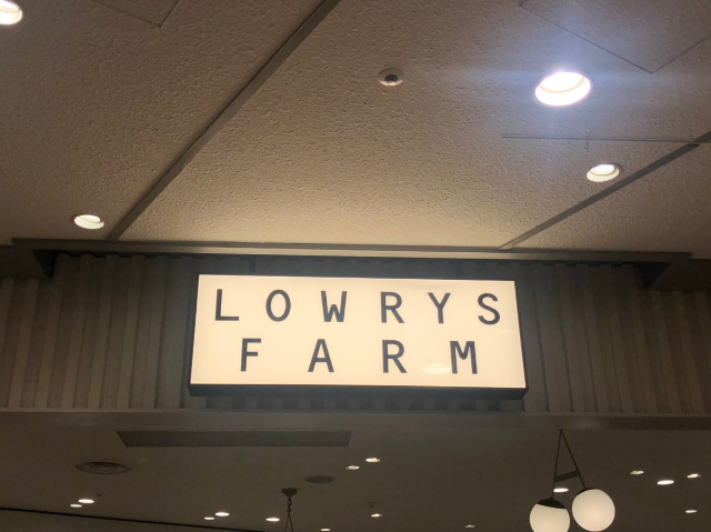 ハイ、勝ち抜け。【LOWRYS FARM】の「定番アイテム」で”旬の上級者コーデ”特集