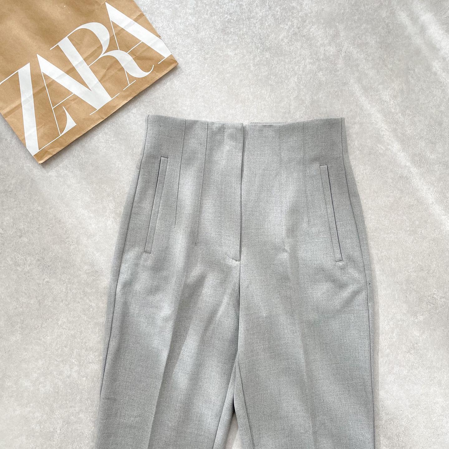 濃いめも淡めも…♡【ZARA】の「グレーハイウエストパンツ」は追加購入しちゃお