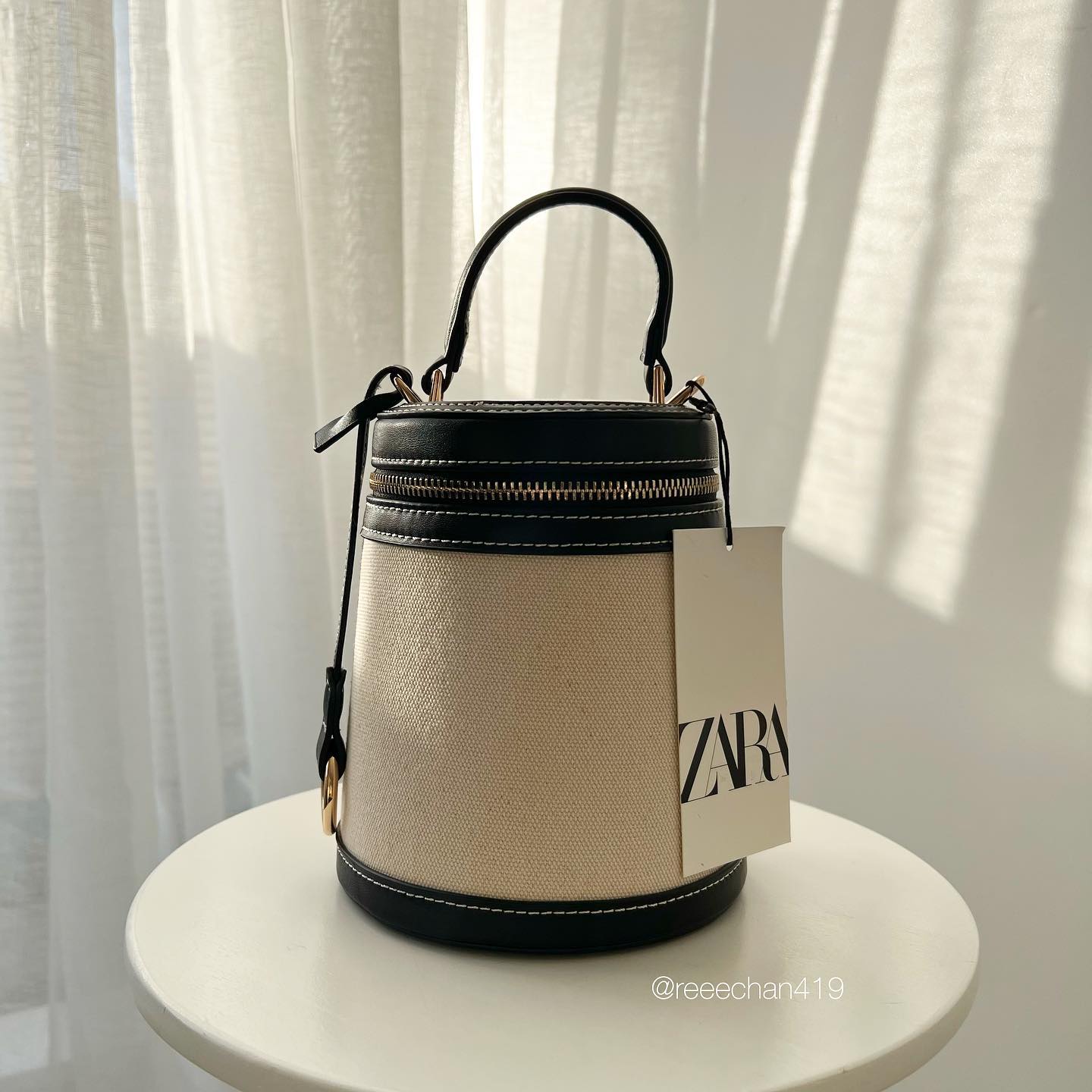 「お店で一目惚れした」【ZARA】の”コントラストボックスバッグ”がコロンと可愛い