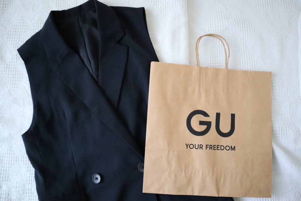 昨年、大ヒットした…！【GU】の「即完売ベスト」が今年も再登場