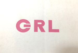 「とにかくスタイルアップ」【GRL】の淡ピンクが可愛い“春カーディガン”コーデ