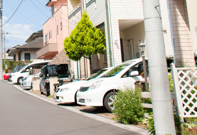 友人「車買ったの？貸して～」私「あれ私のじゃない」説明しているのに”嘘つき”扱い！？すると数日後⇒近所の人「僕の車を…！」