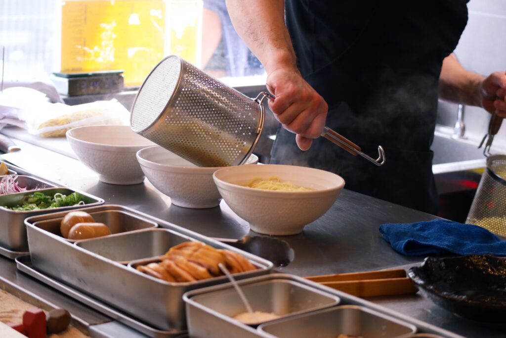 ラーメン屋で…”1人”で食事をしていると…⇒店主「うっわ～…」店主が放った”まさかの言葉”とは！？